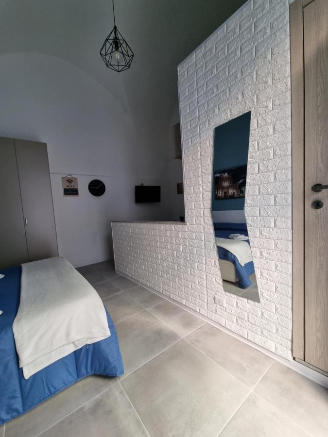 Il Vicolo Home Катания Экстерьер фото