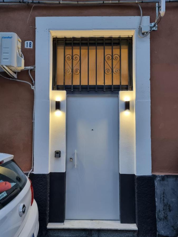 Il Vicolo Home Катания Экстерьер фото