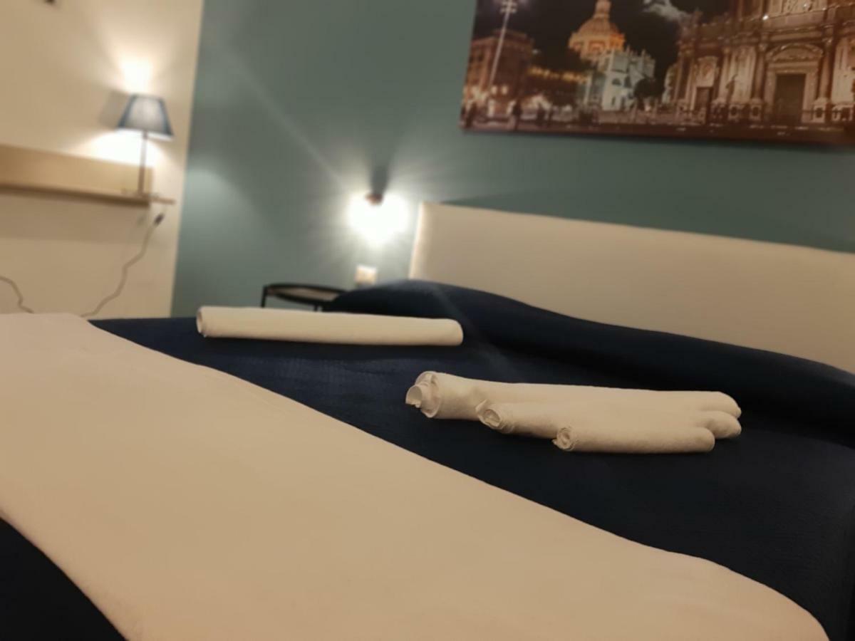 Il Vicolo Home Катания Экстерьер фото